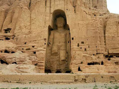 В Афганистане были уничтожены две колоссальные каменные статуи Будды