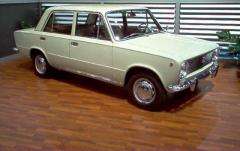 С конвейера сошел первый автомобиль «ВАЗ-2101»