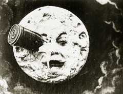 Во Франции на экраны вышел первый в мире научно-фантастический фильм «Путешествие на Луну» режиссера Жоржа Мельеса