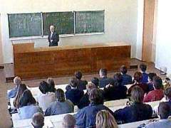 В СССР отменена плата за обучение в старших классах средних школ
