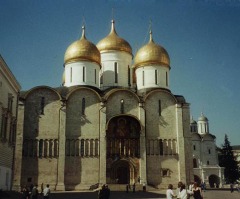 Освящен Успенский собор Московского Кремля