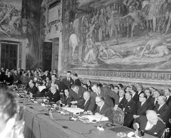 5 сентября 1944 г. 66 лет назад в Лондоне состоялось подписание договора об образовании экономического союза Бенилюкс – его подписали представители еще частично оккупированных Германией государств – Бельгии, Нидерландов и Люксембурга