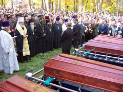 В Москве состоялась церемония перезахоронения останков генерала Антона Деникина и философа Ивана Ильина