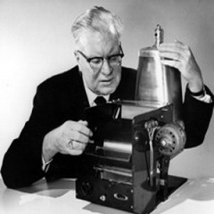 Изобретатель Честер Карлсон впервые в истории сделал ксерокопию