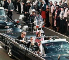 В Далласе был убит Джон Кеннеди — 35-й президент США