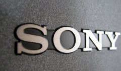 Японская фирма «Сони» приступила к выпуску карманных транзисторных радиоприемников.